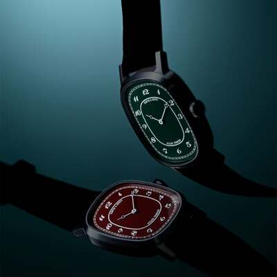 🔎⌚️Two bespoke Inopinées, made in France, drawing on the style inherited from Parisian watchmakers of the late 18th century. A traditional design language, presented in a modern guise, fitted with a restored vintage movement. 
This is what the customisation service at the @semperadhuc workshop offers — a colour, a style, an inspiration. Colin will discuss your ideas with you, explore the possibilities, sketch designs, make suggestions and then craft your watch. 
Got an idea in mind? Drop us a line.

(🇨🇵Français ⬇️)

🔎⌚️Deux Inopinées personnalisées fabriquées en France, empruntant le style hérité des horlogers parisiens de la fin du XVIIIe siècle. Un vocabulaire graphique ancien, porté par un habillage moderne, équipé d'un mouvement ancien restauré. 
C'est ce que permet le service de personnalisation de l'atelier @semperadhuc — une couleur, un style, une référence. Colin échange avec vous, étudie les possibilités, dessine, propose puis confectionne. Une idée en tête ? Écrivez-nous.

#independentwatchmaking #customized #watchcollector #horology
#atelierfrancais

📷 Colin de Tonnac / Nikon zf